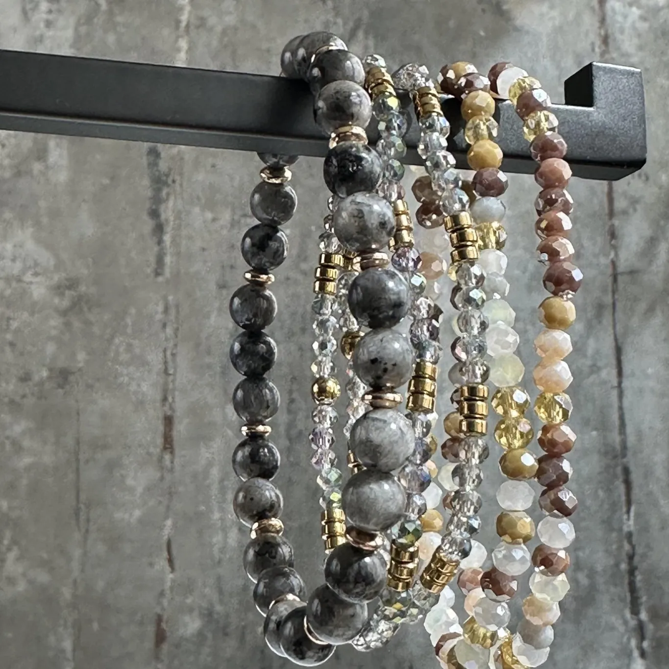 VIAMAJA Armbånd<Armbånd MICHELLE Stone – Sæt med 5 armbånd