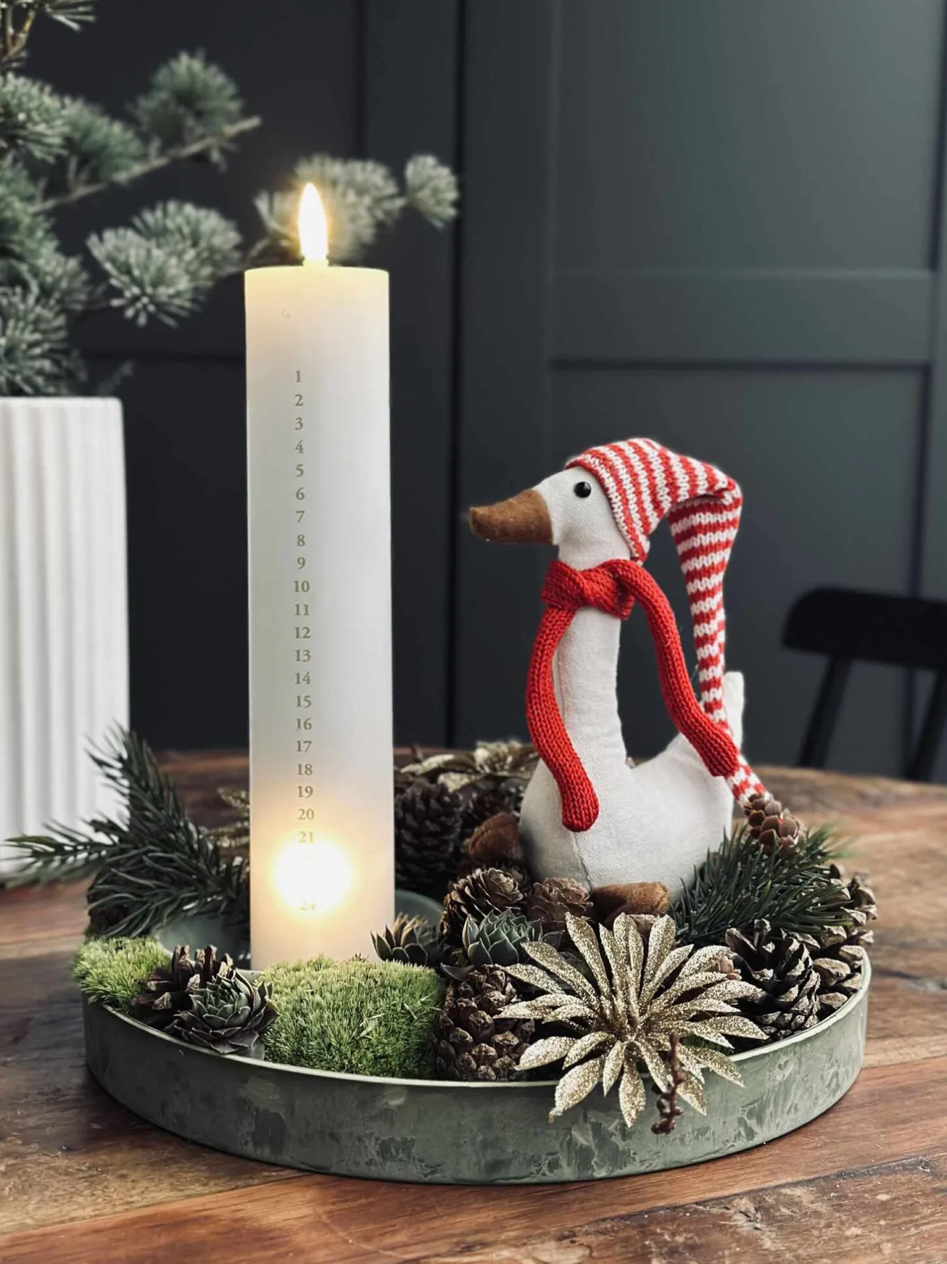 VIAMAJA Fad / Bakker|Jul<Bakke beton look – Mellem grøn