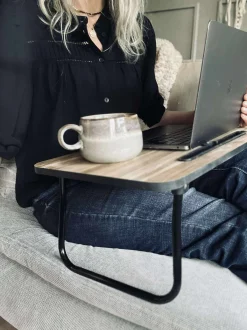 VIAMAJA Kontorartikler|Div. Kontor<Bakkebord med holder til ipad / telefon
