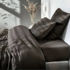 VIAMAJA Sengetøj<Bambus satin sengesæt, Lys Mokka, 140x200 - 63x60