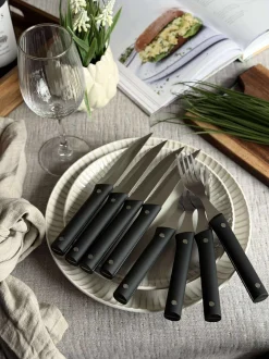 VIAMAJA Bestik Og Køkkenredskaber|Rustfrit Stål<Bestik STEAK til 4 personer