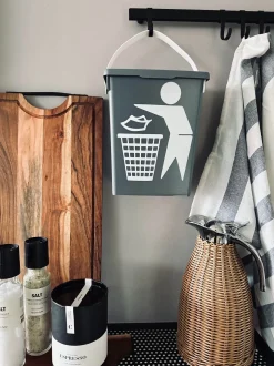 VIAMAJA Skraldespande|Køkken Opbevaring<BIO Spand med låg - Grå