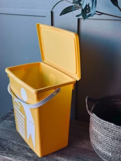 VIAMAJA Skraldespande|Køkken Opbevaring<BIO Spand med låg 12 liter - GUL