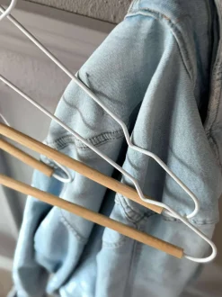 VIAMAJA Tøjstativ|Garderobe Opbevaring<Bøjler Sæt med 3 stk - Metal og træ