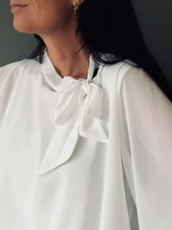 VIAMAJA Bluser<Bluse m. Sløjfe - White