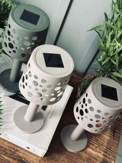 VIAMAJA Lys Og Led|Udendørs Led<Bordlampe med solceller - Mørk beige