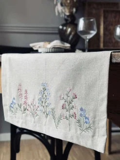 VIAMAJA Duge Og Mundservietter<Bordløber flower broderi - Hørlook