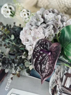 VIAMAJA Blomster<Buket med hortensia og eukalyptus