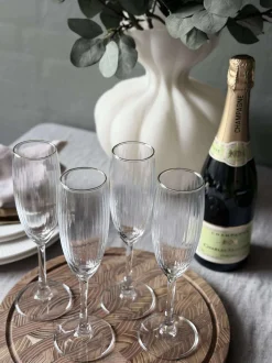 VIAMAJA Krus, Kopper Og Glas|Alt Til Vin<Champagneglas Rillet med guld kant - 4 stk.