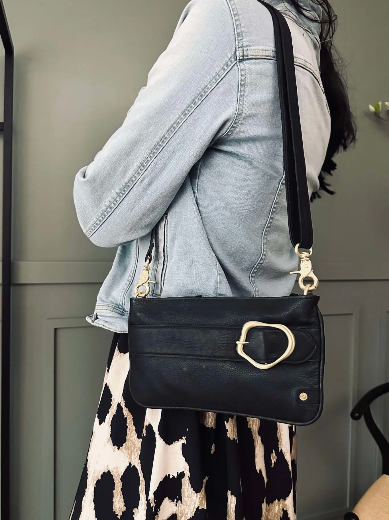 VIAMAJA Clutch<Clutch Berlin - Black leather