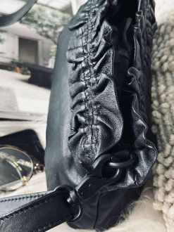 VIAMAJA Clutch<Clutch med flæser Nero