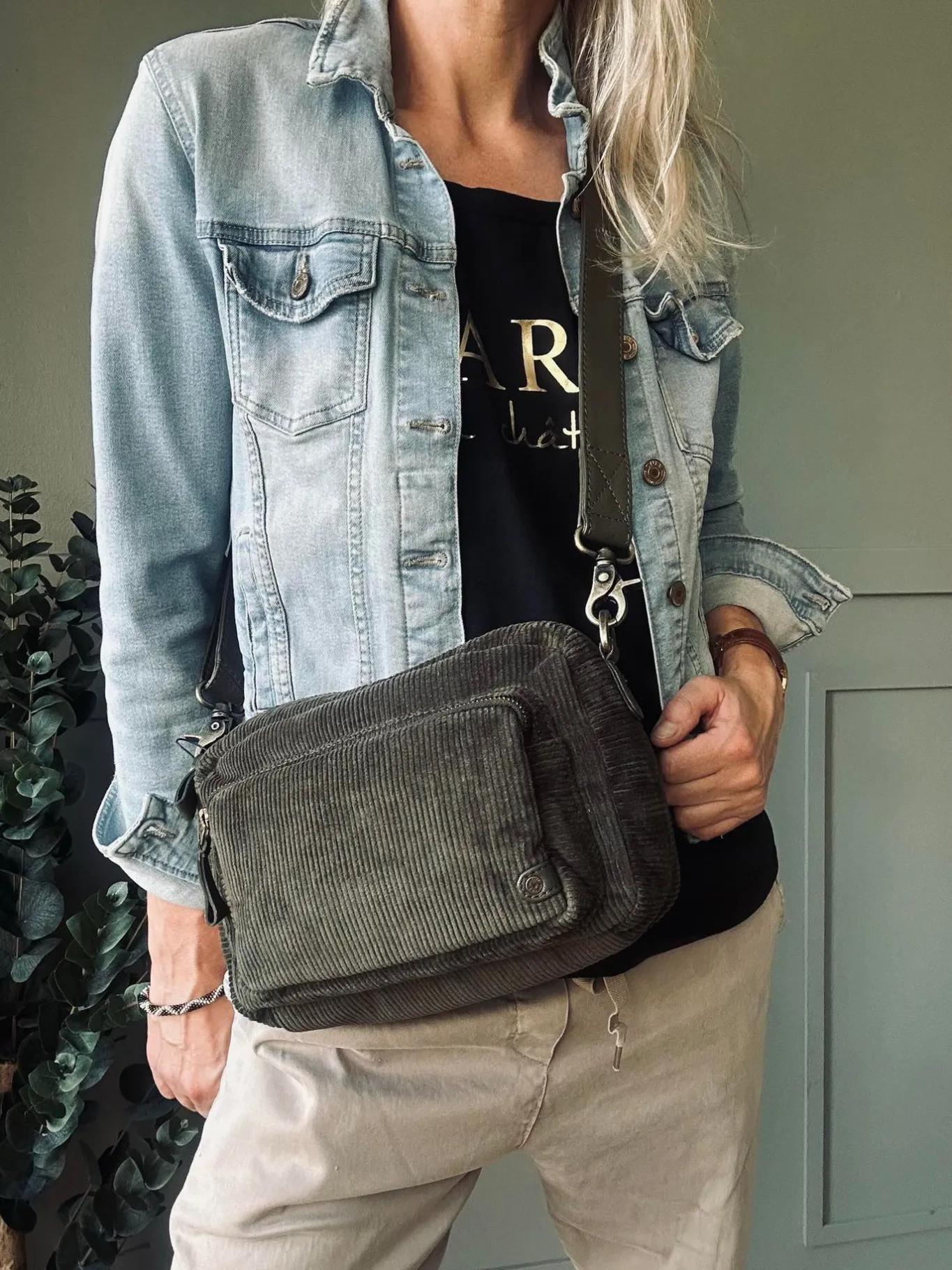 VIAMAJA Cross Body<Crossbody Army fløjl