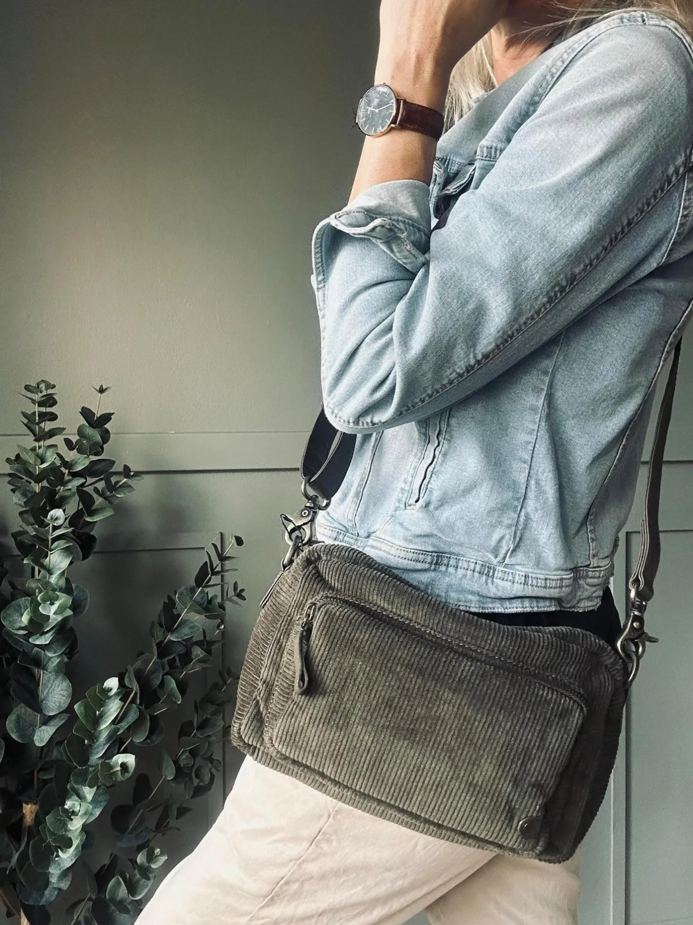 VIAMAJA Cross Body<Crossbody Army fløjl