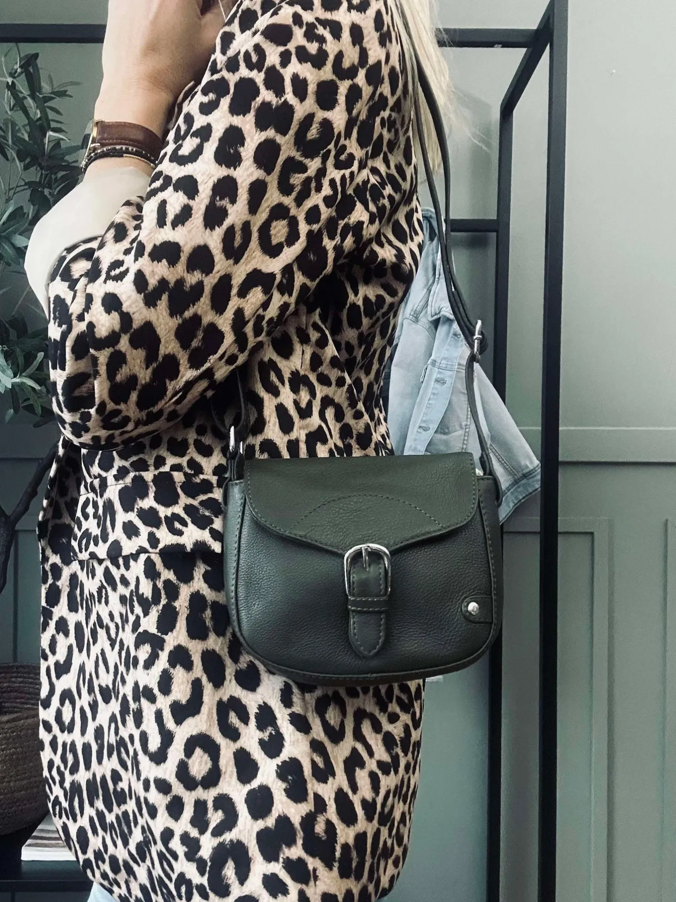 VIAMAJA Cross Body|Læder Tasker<Crossbody Aura Army