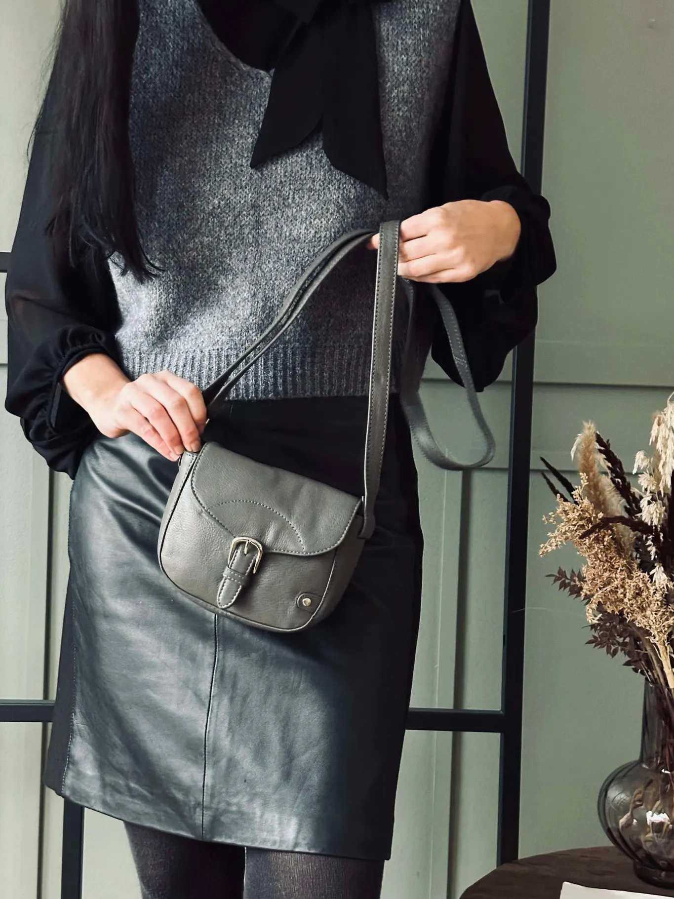 VIAMAJA Cross Body|Læder Tasker<Crossbody Aura Grey