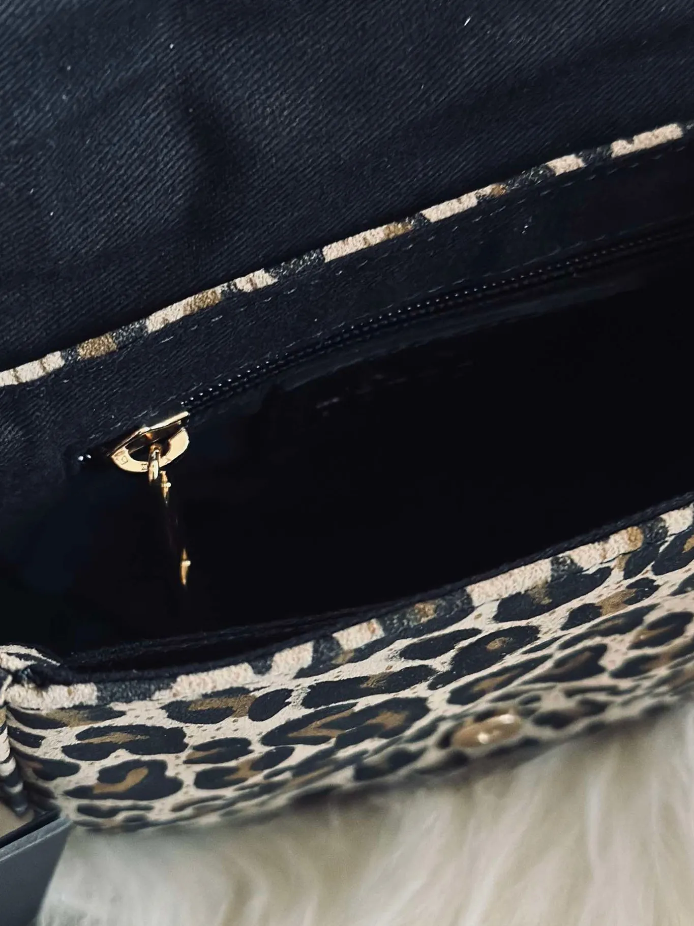 VIAMAJA Cross Body|Læder Tasker<Crossbody Aura Leo