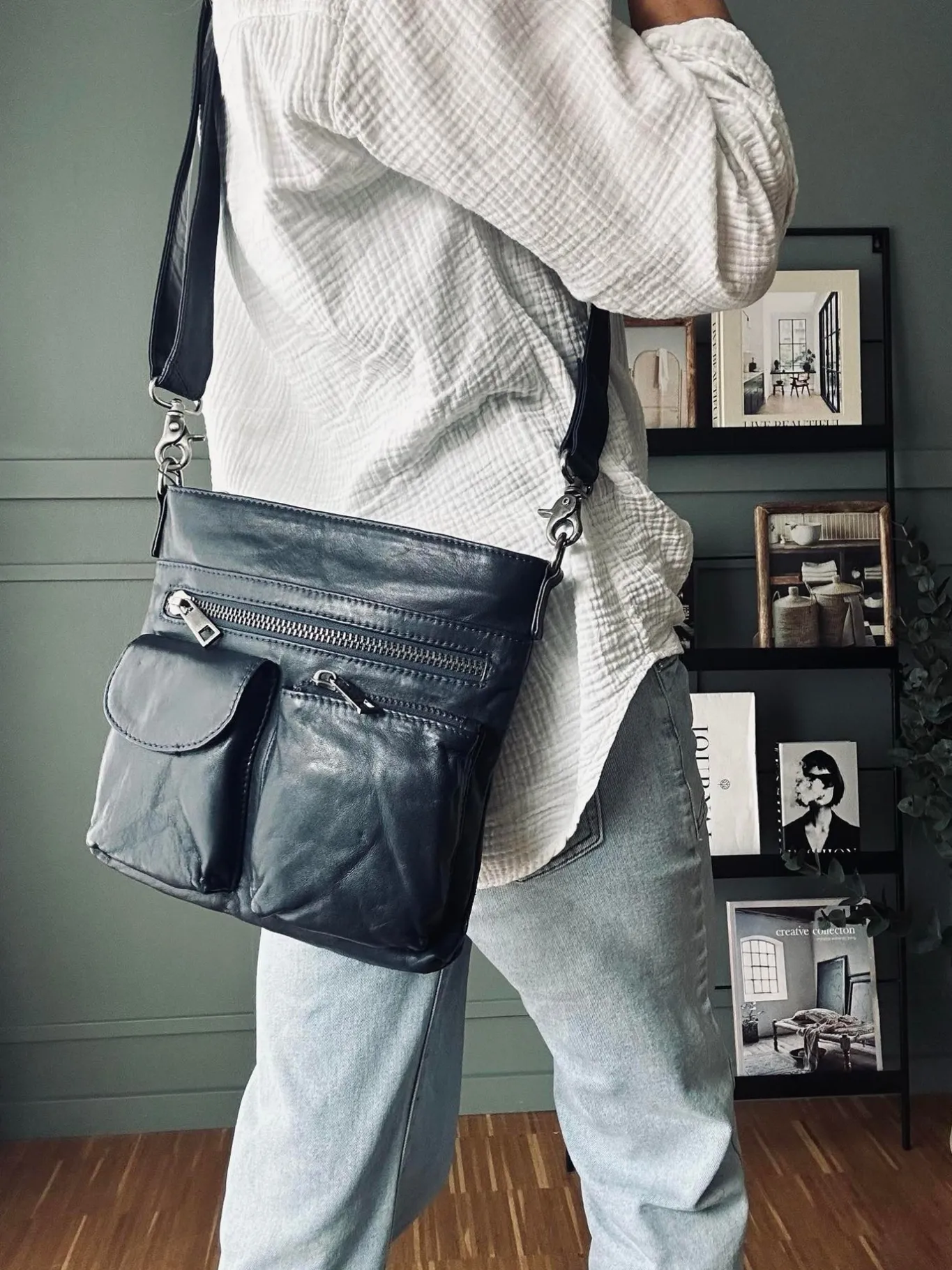 VIAMAJA Cross Body|Læder Tasker<Crossbody NAVY - Ultra blød