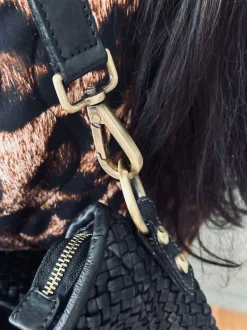 VIAMAJA Cross Body|Skuldertasker<Crossover JOMA flet og nitter - Black