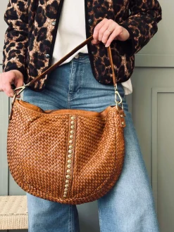 VIAMAJA Cross Body|Skuldertasker<Crossover JOMA flet og nitter - Cognac