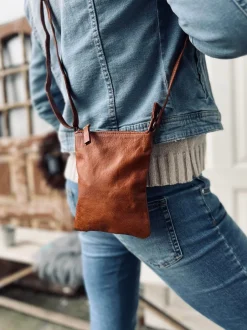 VIAMAJA Cross Body|Læder Tasker<Crossover mobiltaske - OLINE Walnut