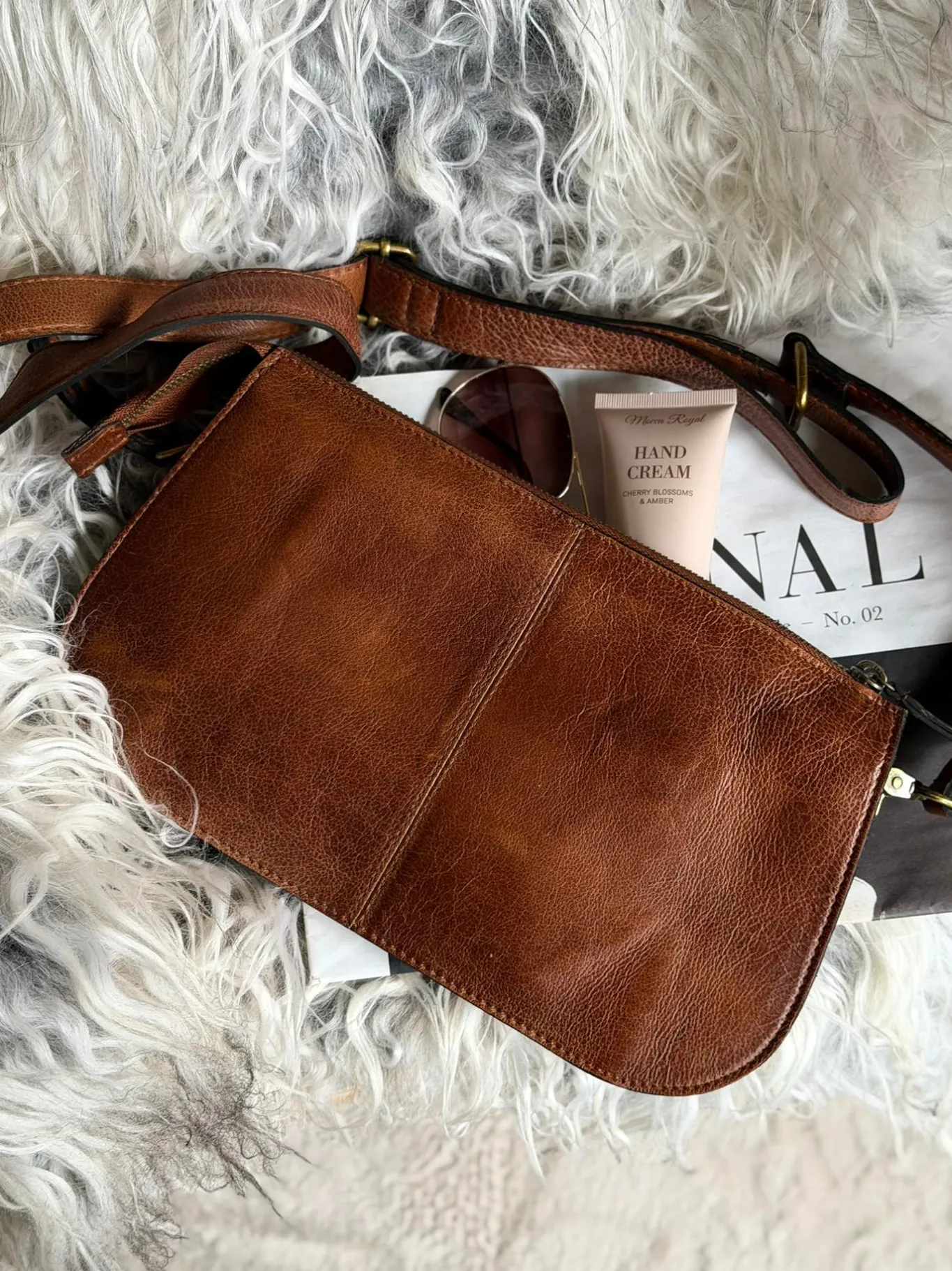 VIAMAJA Clutch|Cross Body<Crossover Myn - Walnut