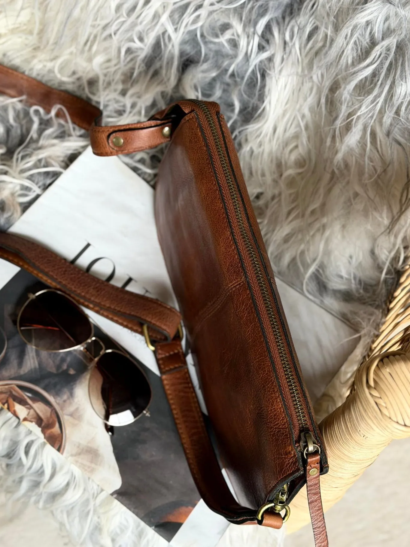 VIAMAJA Clutch|Cross Body<Crossover Myn - Walnut