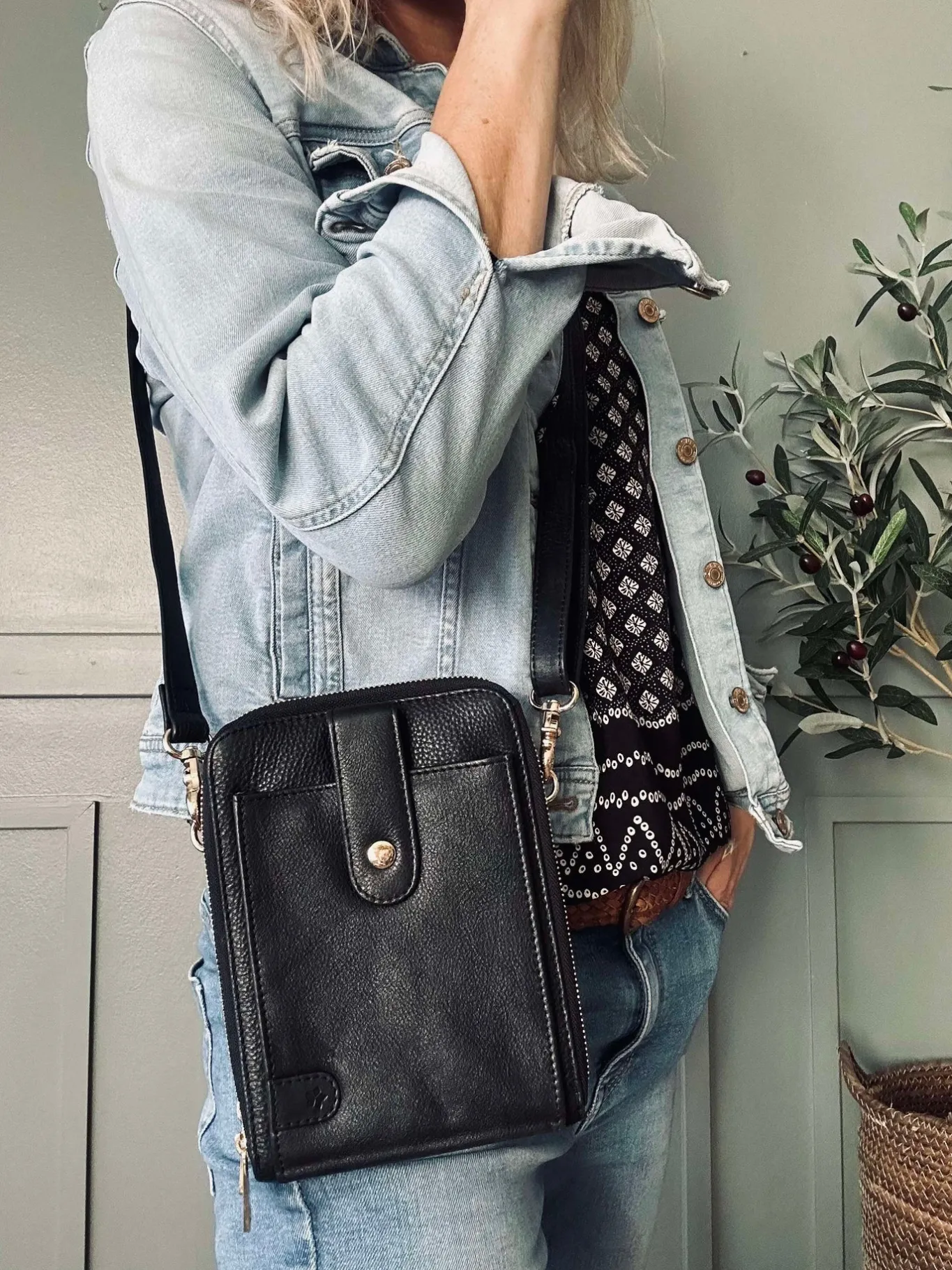 VIAMAJA Cross Body|Skuldertasker<Crossover Posh - Black / Silver