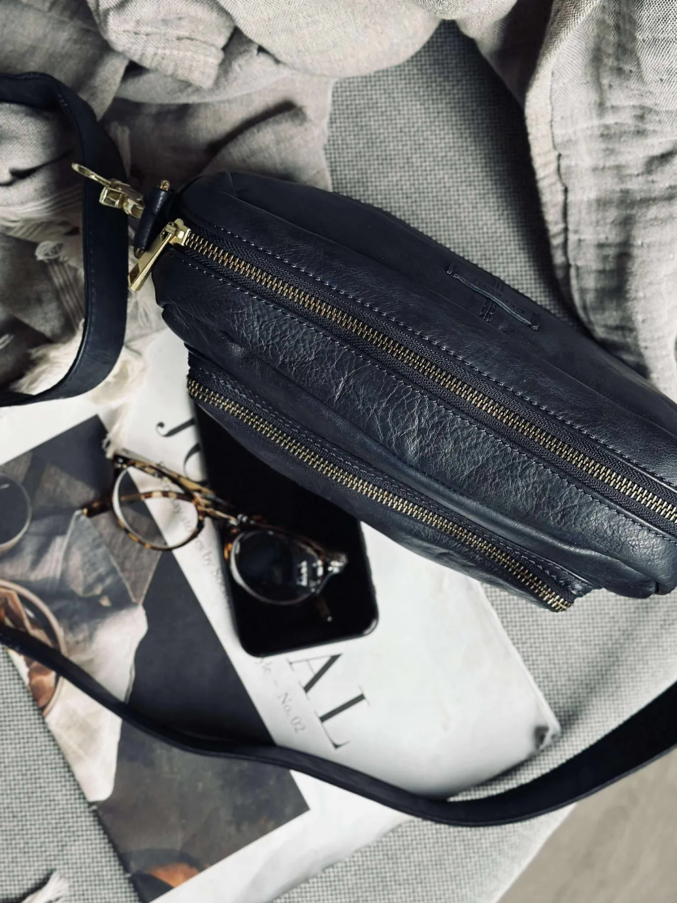 VIAMAJA Cross Body|Skuldertasker<Crossover TINO - Midnight Blue