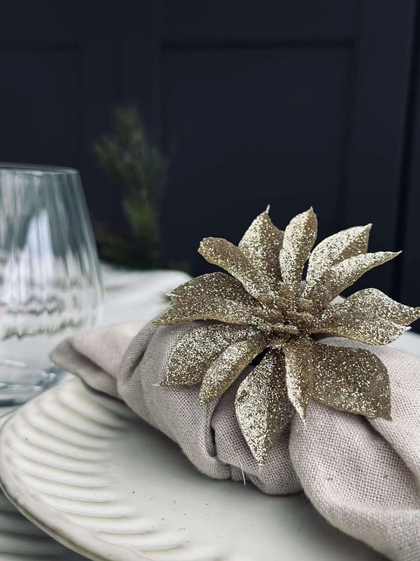 VIAMAJA Duge Og Mundservietter|Jul<Deco blomster med glimmer - 4 stk