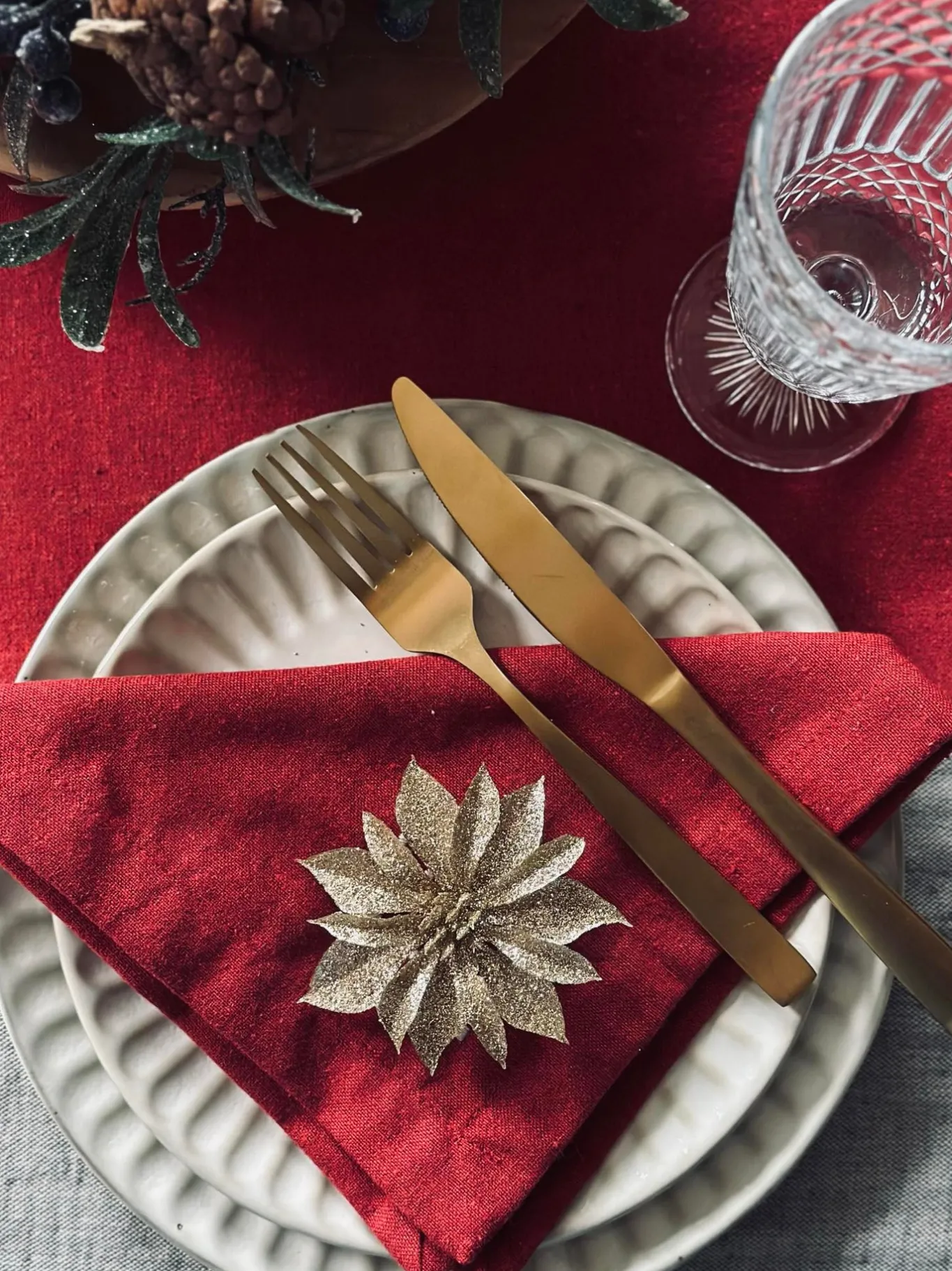 VIAMAJA Duge Og Mundservietter|Jul<Deco blomster med glimmer - 4 stk