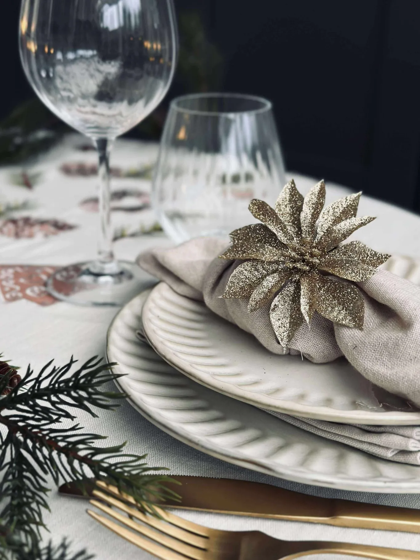 VIAMAJA Duge Og Mundservietter|Jul<Deco blomster med glimmer - 4 stk