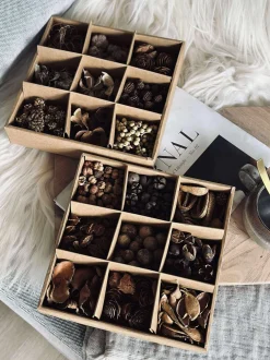 VIAMAJA Jul<Deko kasse med naturpynt - MIX