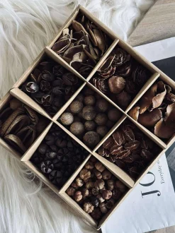 VIAMAJA Jul<Deko kasse med naturpynt - MIX