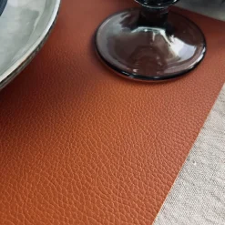 VIAMAJA Dækkeservietter<Dækkeserviet - Vendbar Cognac / Sort