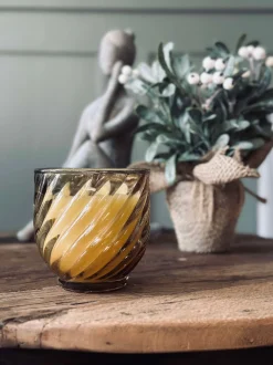 VIAMAJA Lys Og Led|Stearinlys<Duftlys i glas - OUD WOOD