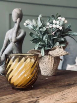 VIAMAJA Lys Og Led|Stearinlys<Duftlys i glas - OUD WOOD