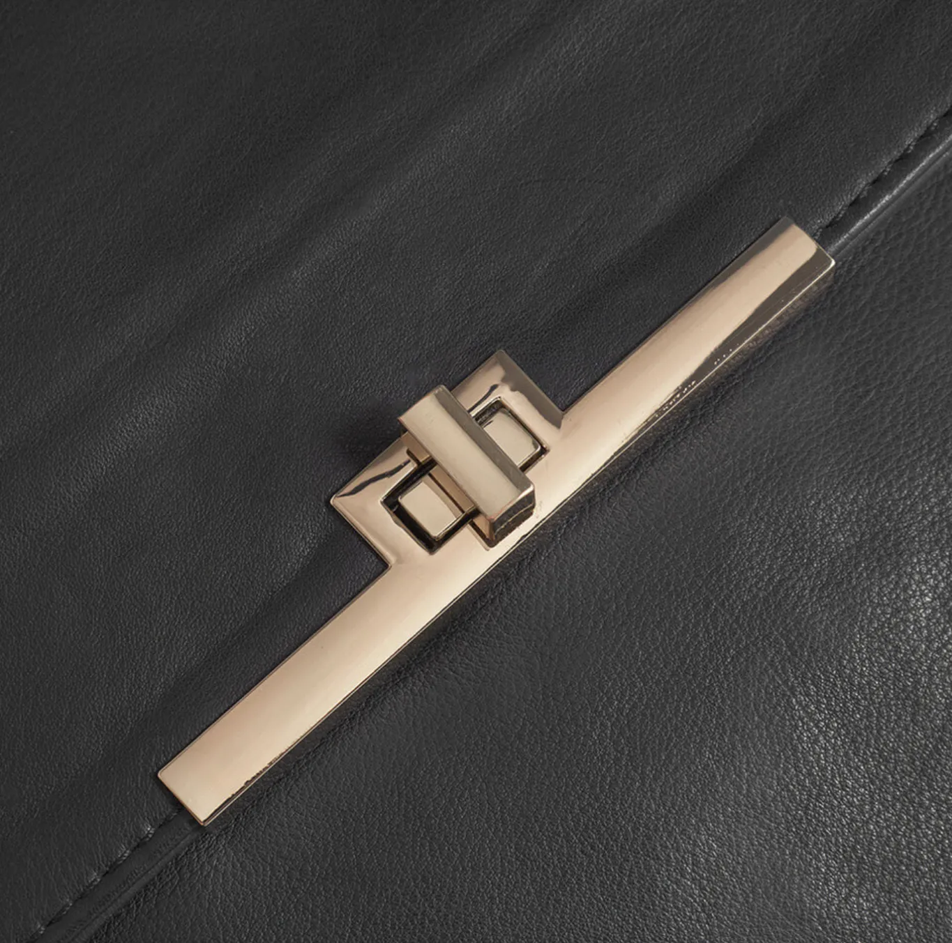VIAMAJA Cross Body|Læder Tasker<Elegant skuldertaske - Kalveskind