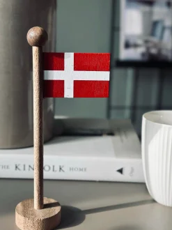 VIAMAJA Pynte Genstande|Højtider<Flag Dannebrog wood - Flere størrelser