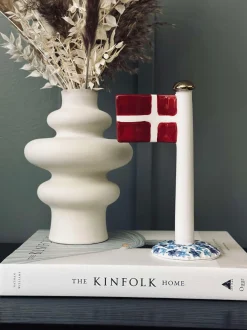 VIAMAJA Pynte Genstande|Højtider<Flag keramik – Dannebrog m. blå fod