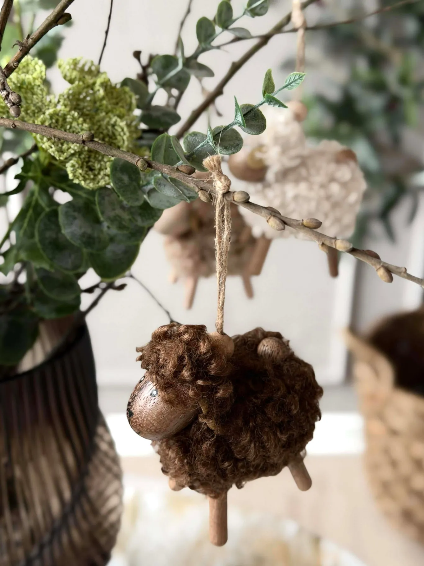 VIAMAJA Pynte Genstande|Påske<Får Fluffy Amber/Brun 8cm