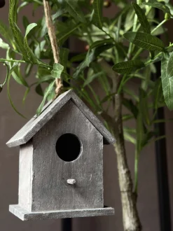 VIAMAJA Fugleliv|Sommerhus<Fuglehus i træ - Grå