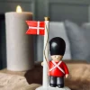 VIAMAJA Højtider<Garde med flag