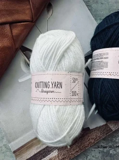 VIAMAJA Strik Og Hækling<Garn Polyester 50 gram - Hvid