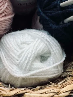 VIAMAJA Strik Og Hækling<Garn Polyester 50 gram - Hvid