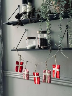 VIAMAJA Højtider|Jul<Guirlande med 5 flag