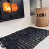 VIAMAJA Gulvtæpper<Gulvtæppe i flettet skind – Sort effekt strib 60x90cm