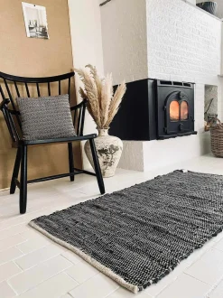 VIAMAJA Gulvtæpper<Gulvtæppe i skind med hvid tråd - 70x140cm