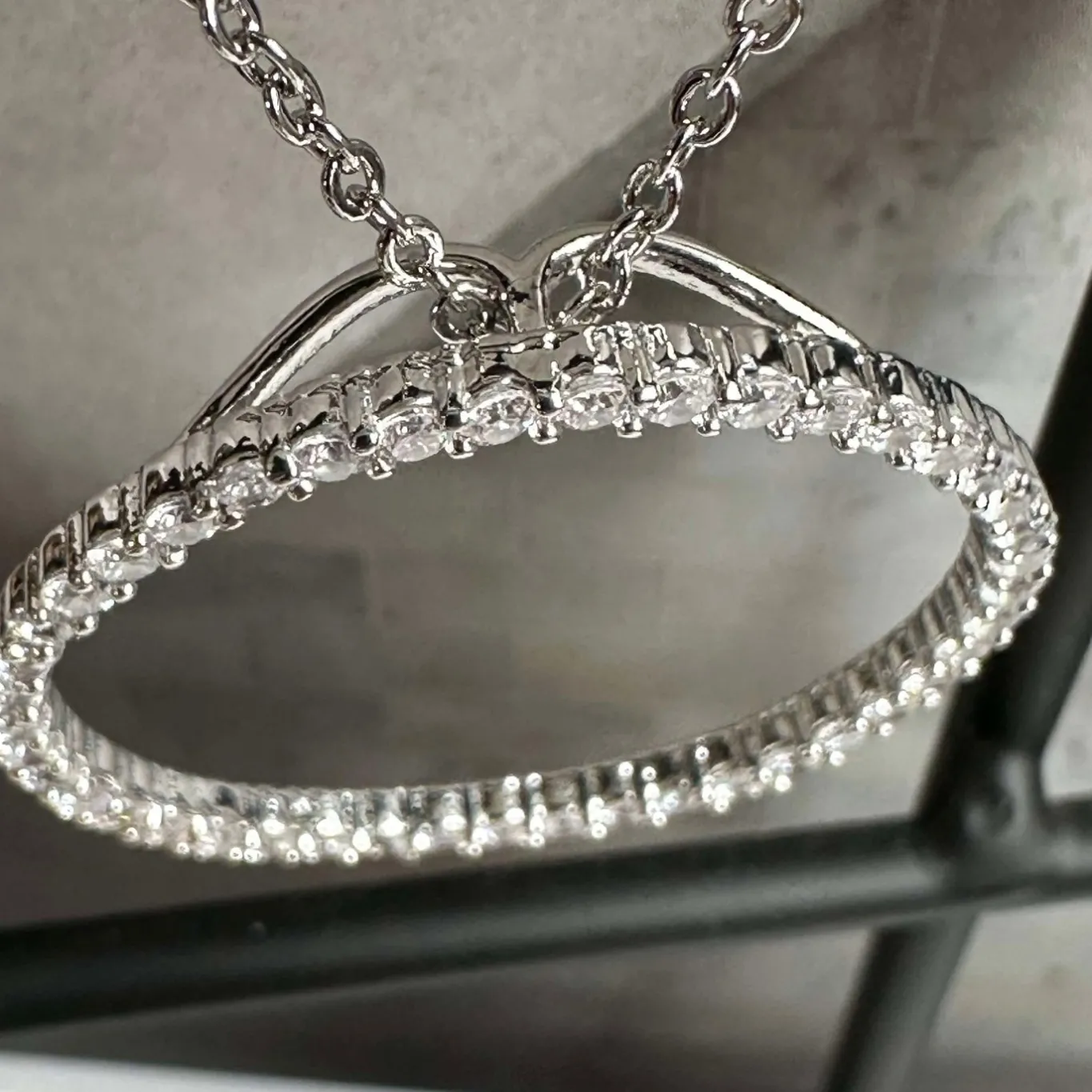 VIAMAJA Halskæder<Halskæde Kendal - rhodium belagt