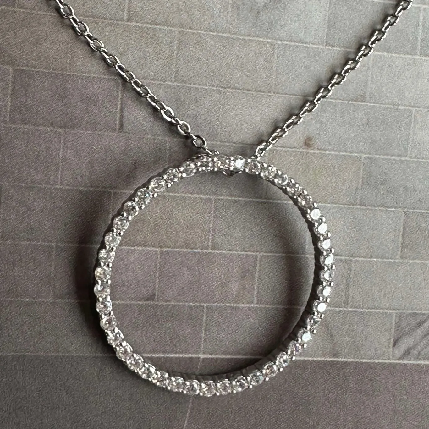 VIAMAJA Halskæder<Halskæde Kendal - rhodium belagt