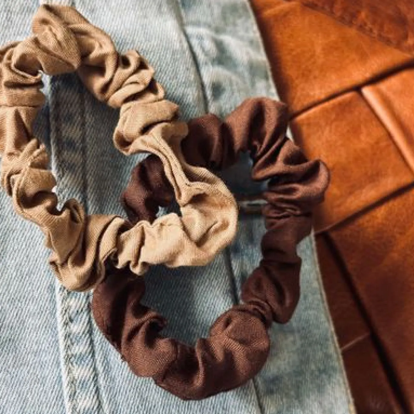 VIAMAJA Hår Accessories<Hårelastikker Scrunchie Brown - 2 stk